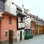 Boutique Milady H Bed & Breakfast *