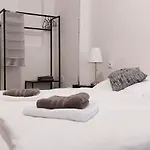 Boutique Milady H Bed and breakfast
